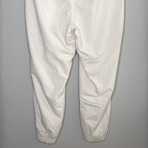 Gap GapFit Crinkle Nylon Jogger Pants in Birch (Off White) Size XL Tall NWT - Picture 9 of 11